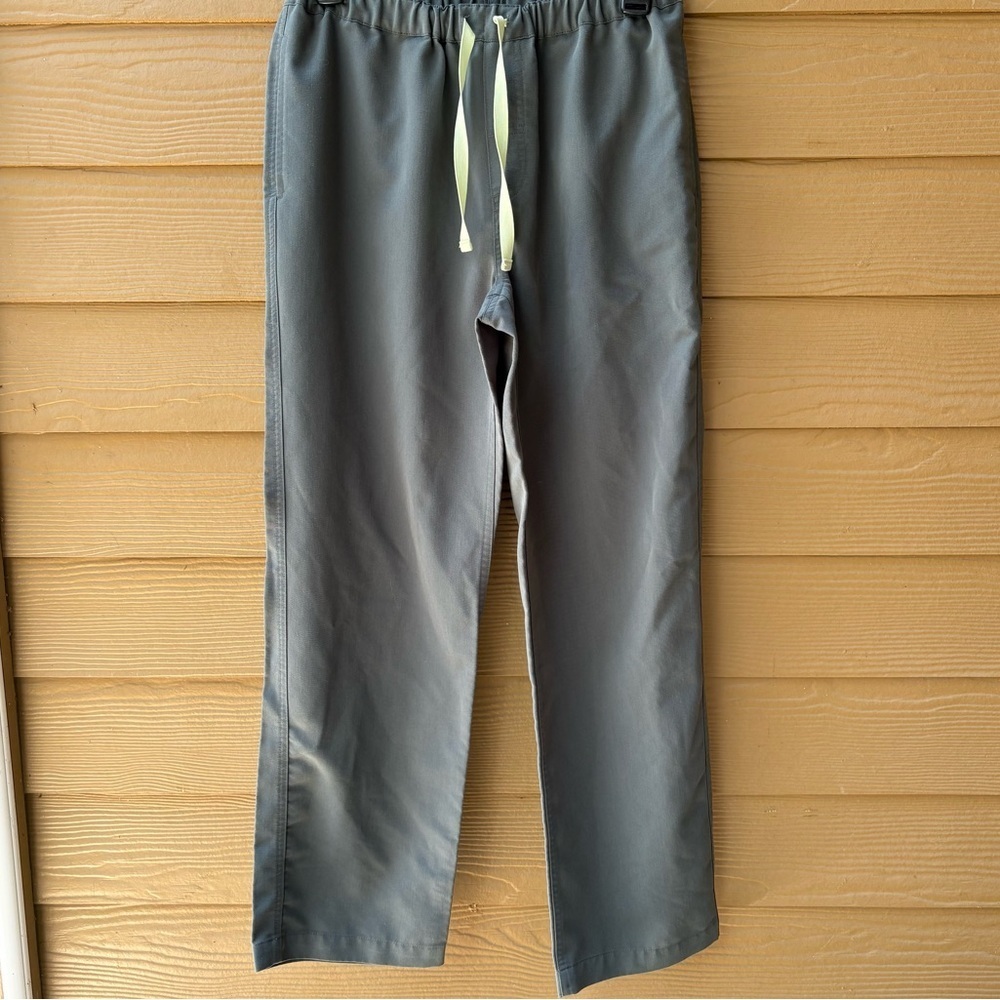 Figs Men's Gray Scrub Pants with Neon Drawstring